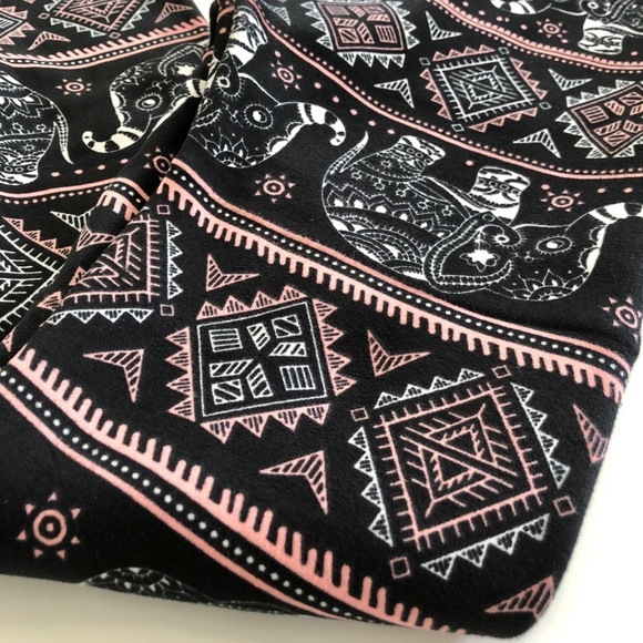 Mandala Elephant Fleece Lined Fitted Leggings Juniors Small - Picture 2 of 7